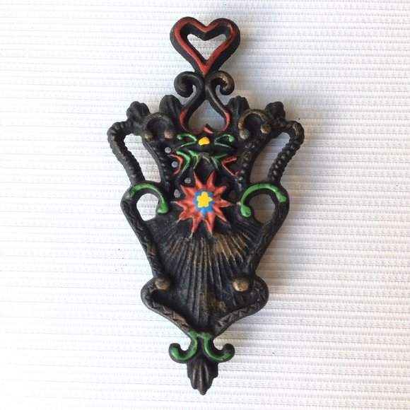 Wilton Cast Iron Metal Sad Trivet Footed Spoon Rest Ornate Painted Star Heart - Picture 1 of 10